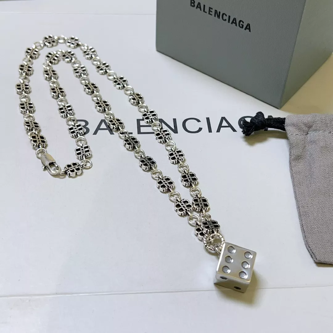 balenciaga collier s_12b04171